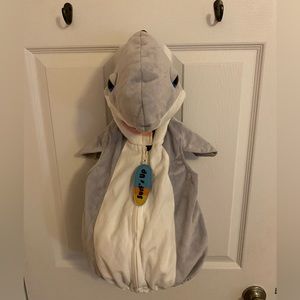 Baby shark costume for 12-18 months baby.